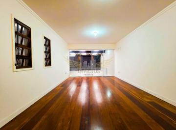 Casa · 236m² · 3 Quartos · 2 Vagas · Sobrado com 3 Quartos à Venda, 236m² - Vila Eldizia, Santo André/SP.