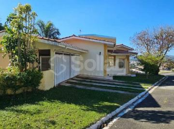 Casa · 198m² · 3 Quartos · 2 Vagas · Casa residencial para comprar no condomínio São Miguel em Vinhedo, interior de São Paulo.