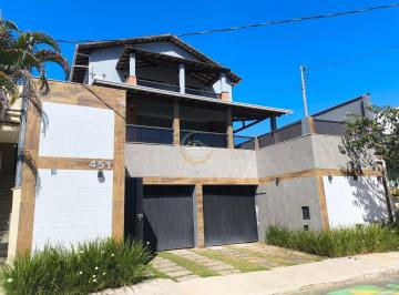 Casa · 292m² · 6 Quartos · 2 Vagas · Belíssima casa à venda no São Lucas, 6 quartos, suíte, 292 m², Juiz de Fora-MG
