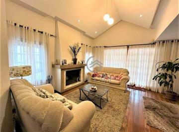 44c4187b180e79bd7b8f98e27f43cf91f8f45e97 · Casa alto padrão na Baronesa