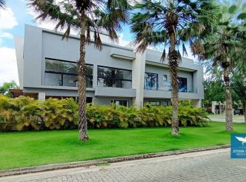 Casa · 420m² · 3 Quartos · 4 Vagas · Belíssima Casa Duplex em Lote de Esquina e com Frente para o Bosque no Alphaville Eusébio, Academia 