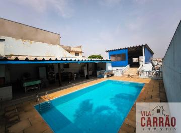 Casa · 169m² · 3 Quartos · 4 Vagas · Belo Sobrado com Piscina na Penha!