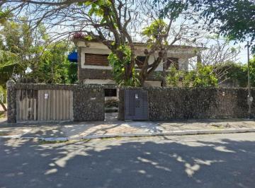 ad6e425774f1ebe52ff8be0eb71f30ae8ecdafd0 · Casa de 2 pavimentos e 399m² construida à venda, com 6 quartos (2 suítes), localizada em Rio Doce, O