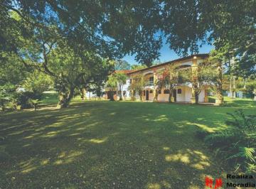 759e5273ef85579bca79bcf88428b7c2974e813d · Cond. Granja Velha - MARAVILHOSA! 5 mil m² de terreno, 4 dorms / 2stes. Piscina, salão festas gourme