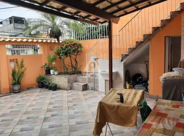 Casa · 160m² · 4 Quartos · 2 Vagas · Raridade Casa ,dá para 2 famílias. Entradas independentes. 