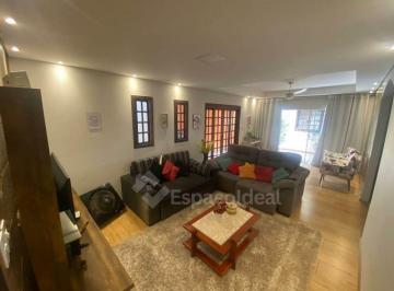 Casa · 292m² · 3 Quartos · 2 Vagas · Casa no bairro Bela vista + Barracão comercial