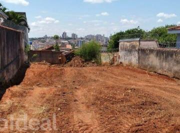Casa · Grande Terreno de 400m²