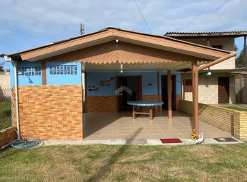 Casa · 2 Quartos · 2 Vagas · Casa 2 Dormitorios para Locacao de Temporada em Cidreira-RS!