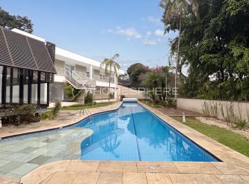 1 · Casa de vila térrea com ambientes amplos e integração com vista para a Chácara Flora, piscina de rai