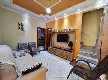 ftzemtc2ytkyzdm4ztvknzk4_md · Sobrado Mobiliado no Tupi a 400m do Mar | 2 Dorms, Suíte, Área Gourmet e 2 Vagas