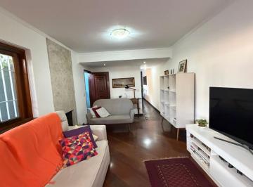 d9a86401-ab14-46e1-b239-331c05f0a4e5 · Casa para venda em Jardim Peri Peri com 3 quartos, sendo 1 suíte, 149m²