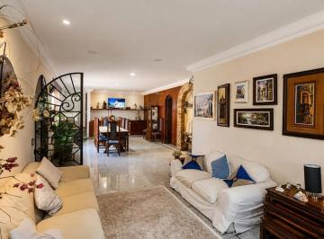 Imagem 1 · Casa para venda em Serra, Belo Horizonte