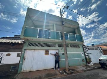 Imagem 1 · Casa para venda em Centro, Nepomuceno