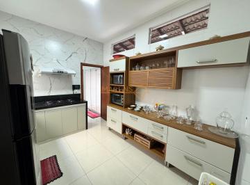 Imagem 1 · Casa para venda em Centro, Araguari