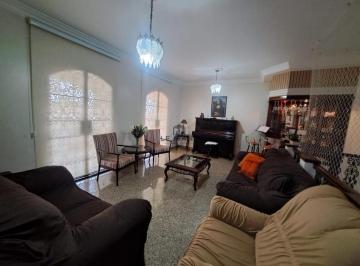Casa · 305m² · 5 Quartos · 4 Vagas · Casa à venda ou aluguel no bairro Centro em Piracicaba - SP