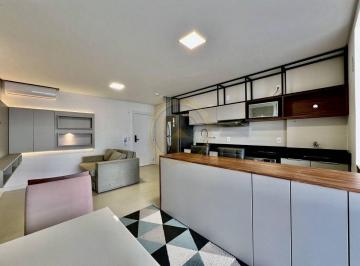 Apartamento · 129m² · 2 Quartos · 1 Vaga · Apartamento com 02 dormitórios mobiliado para locação anual na Praia Brava