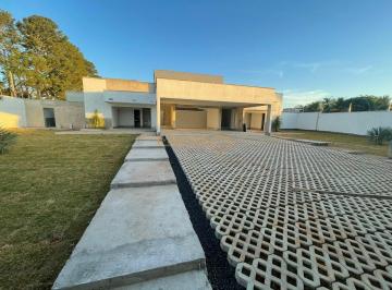 Imagem 1 · Casa para venda em Centro, Araguari