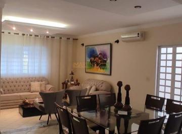 Imagem 1 · Casa para venda em Centro, Araguari
