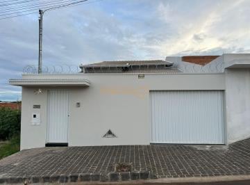 Imagem 1 · Casa para venda em Centro, Araguari