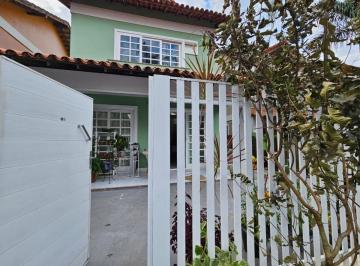 Casa de 4 quartos, Rio de Janeiro · Linda casa legalizada condomínio fechado 4 quartos 3 suítes mais sótão à venda em Vargem Pequena