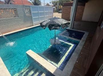 Casa de 4 quartos, Itanhaém · Casa 80m do mar com 4 quartos e piscina em Itanhaém.