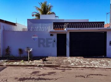 Casa · 148m² · 2 Quartos · 3 Vagas · Casa para venda em Centro de 147.50m² com 2 Quartos, 2 Suites e 3 Garagens