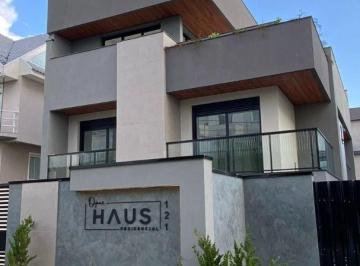 Casa · 256m² · 3 Quartos · 2 Vagas · Sobrado para venda em Seminário de 256.00m² com 3 Quartos, 3 Suites e 2 Garagens