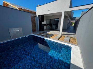 Casa de 2 quartos, Peruíbe · Casa com piscina e área gourmet em Peruíbe.