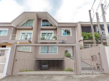 Casa · 242m² · 3 Vagas · Sobrado/Casa no Água Verde | 242m² | 3 Suítes | Es
