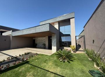 Casa de 3 quartos, Gama · Casa ponte alta norte, 3 suítes, toda mobiliada, fino acabamento, lote 400m², rua alameda dos ipes