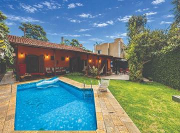rbizdxq2yte1owewnmuwn2i3_md · Casa 3 dormitórios - Granja Viana - São Paulo II - Cotia