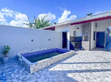 Casa de 2 quartos, Itanhaém · Casa com piscina e 2 quartos em Itanhaém.
