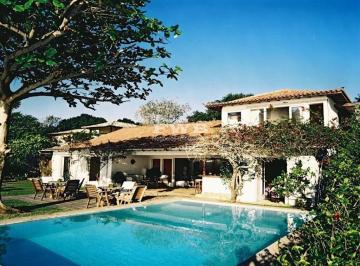 Foto 01 · CASA EM CONDOMÍNIO PARA LOCAÇÃO DE TEMPORADA EM BÚZIOS