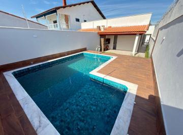 Casa de 2 quartos, Itanhaém · Casa na praia com piscina em Itanhaém - R$ 459.000,00.