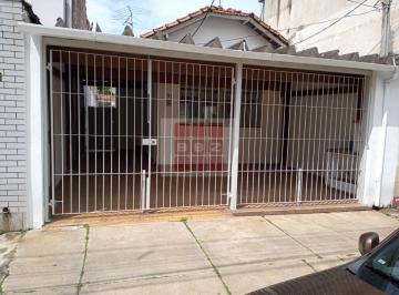 Foto 01 · Excelente oportunidade de locação: Casa com 3 quartos, 1 sala, 2 banheiros e 2 v