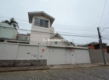 ae1d33d0-7a74-4f3a-8465-701253f936a01788268738339.jpg · Casa à venda com 3 suítes, Petrópolis, Caxias do Sul, RS