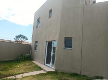 Casa de 2 quartos, Santa Luzia · Casa totalmente independente a venda, 02 qts, ótimo quintal e 02 vgs, bairro Imperial, Santa Luzia