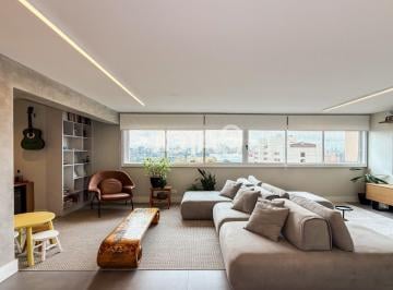 Apartamento · 146m² · 3 Quartos · 2 Vagas · APARTAMENTO REFORMADO COM 3 QUARTOS E 2 VAGAS NO BATEL