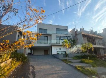 Casa de 3 quartos, Mogi das Cruzes · Casa em condominio fechado, Mosaico Essence