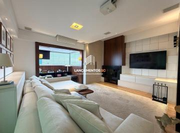 Apartamento · 168m² · 2 Quartos · 2 Vagas · Cobertura plana semimobiliada no Centro de Florianópolis, com jacuzzi e 168,10m²