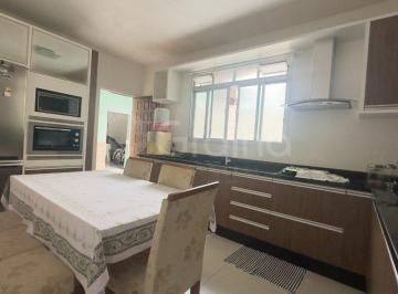 Casa · 150m² · 5 Quartos · 2 Vagas · Casa na Trindade com 150,00 m2