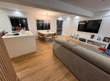 Casa · 200m² · 3 Quartos · 3 Vagas · Condomínio com 3 quartos à venda em Vila roschel - SP