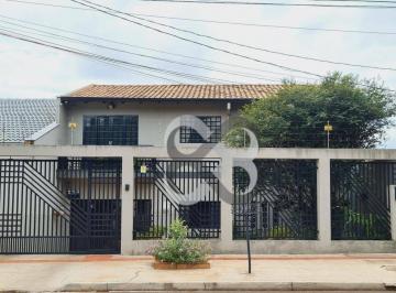 Casa · 180m² · 4 Quartos · Casa em Conjunto Habitacional Milton Gavetti, Londrina/PR de 180m² 4 quartos à venda por R$ 550.000,