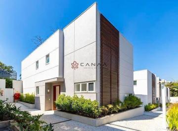 Casa · 525m² · 4 Quartos · 4 Vagas · Residência Exclusiva com Suíte Master e 525 m² de Sofisticação