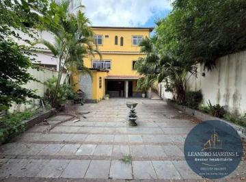 Casa · 336m² · 6 Quartos · 2 Vagas · Casa em Rústico, Volta Redonda/RJ de 336m² 6 quartos à venda por R$ 830.000,00