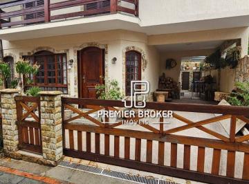 Casa · 247m² · 5 Quartos · 2 Vagas · Casa em Alto, Teresópolis/RJ de 247m² 5 quartos à venda por R$ 820.000,00
