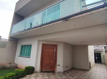 Casa de 4 quartos, Colombo · SOBRADO PARA LOCAÇÃO EM CONDOMÍNIO – 3 DORMITÓRIOS | SUÍTE | EDÍCULA COM CHURRASQUEIRA