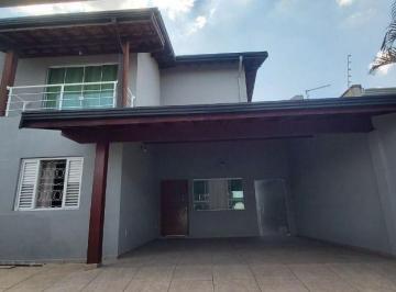Casa · 254m² · 4 Quartos · 2 Vagas · Casa em Centro, Jaguariúna/SP de 254m² 4 quartos à venda por R$ 830.000,00