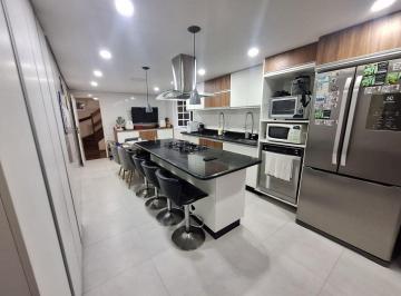 Casa · 300m² · 5 Quartos · 4 Vagas · Casa em Jardim Rosa Maria, São Paulo/SP de 300m² 5 quartos à venda por R$ 1.390.000,00