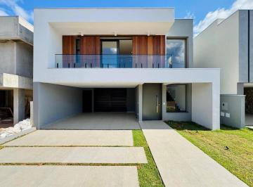 Casa · 208m² · 3 Quartos · 4 Vagas · Casa em Conjunto Habitacional Alexandre Urbanas, Londrina/PR de 208m² 3 quartos à venda por R$ 1.395